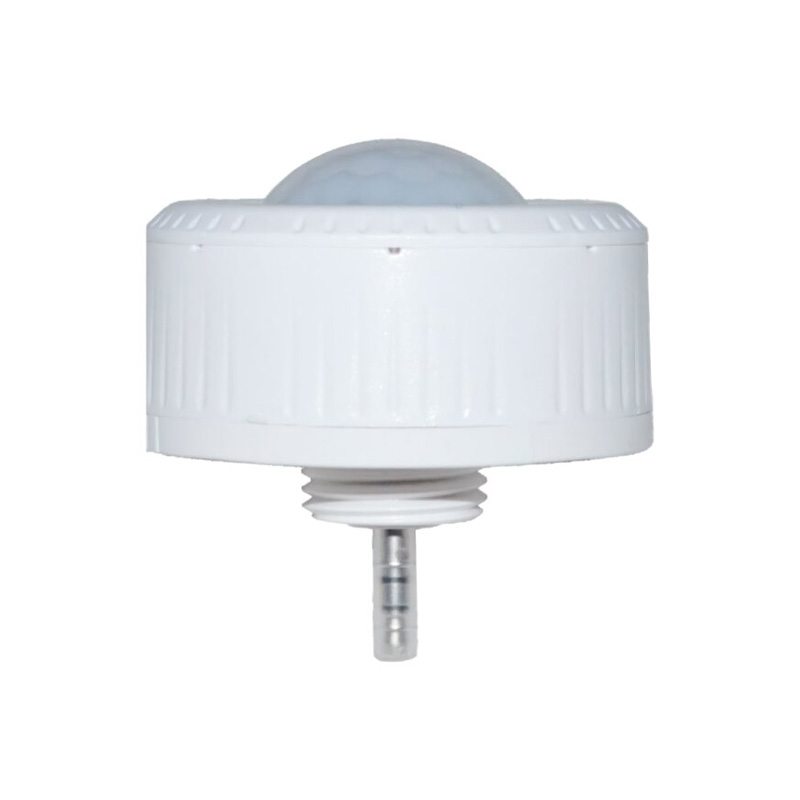 PIR Sensor with Daylight Priority AUX Input